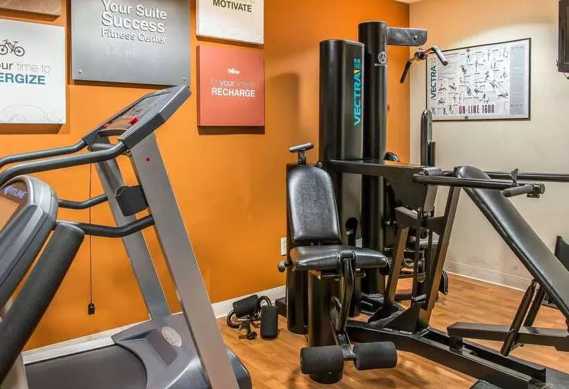 호텔 Comfort Suites