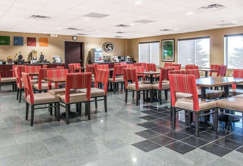 فندق Comfort Suites