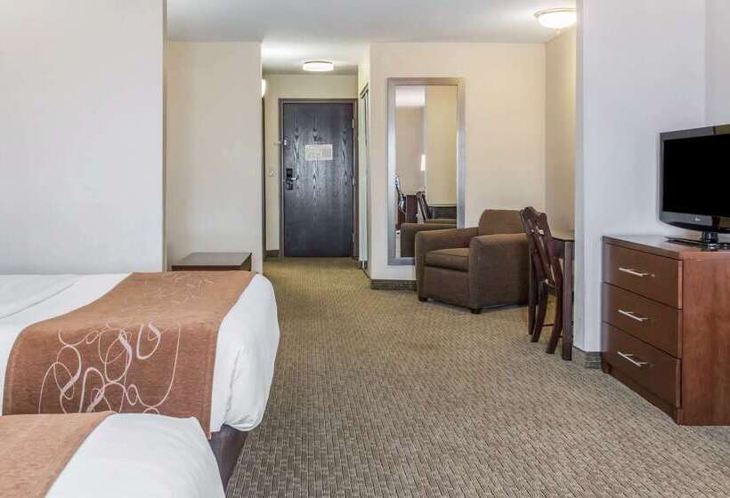 فندق Comfort Suites