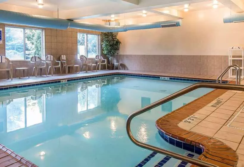 호텔 Comfort Suites