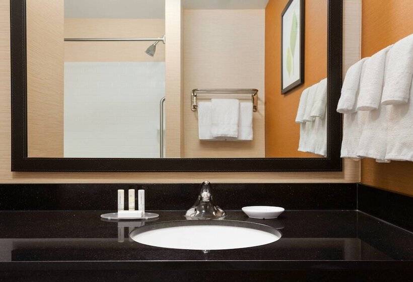 Otel Fairfield Inn & Suites By Marriott Weirton