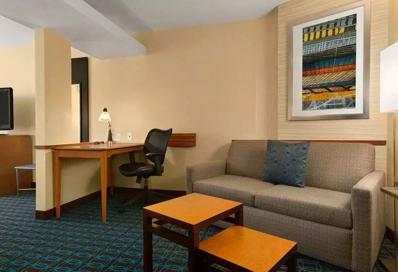 酒店 Fairfield Inn & Suites By Marriott Weirton