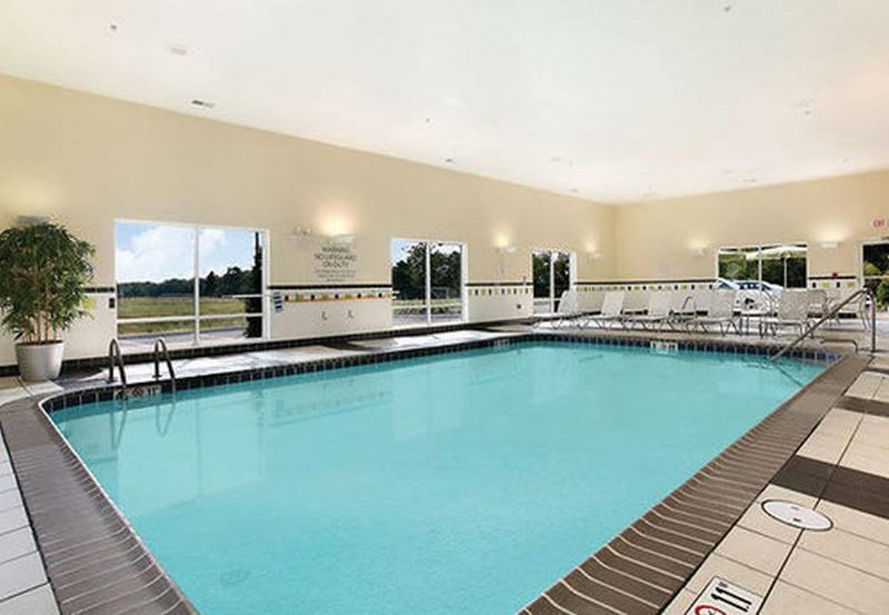 Otel Fairfield Inn & Suites By Marriott Weirton