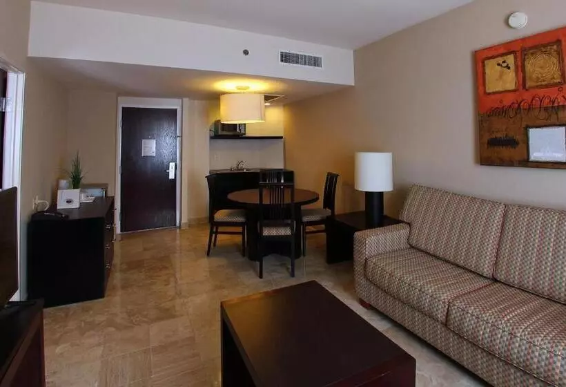 酒店 Fiesta Inn Coatzacoalcos