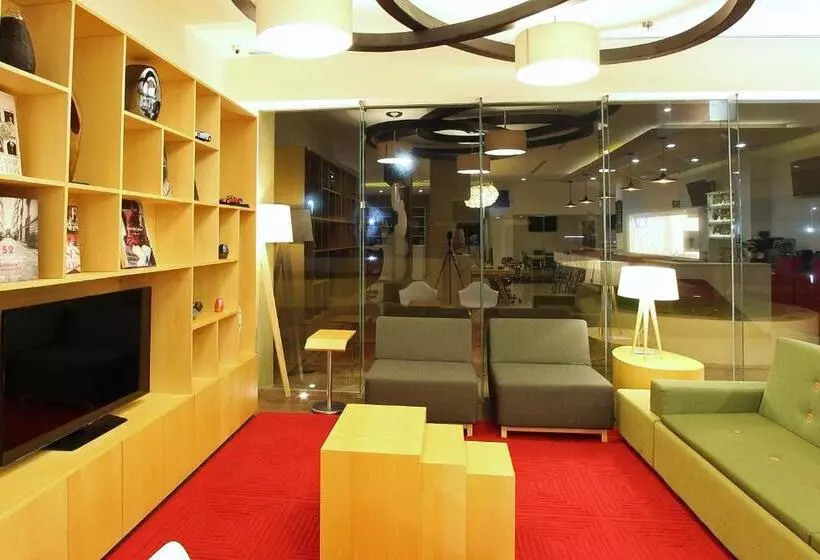 酒店 Fiesta Inn Coatzacoalcos