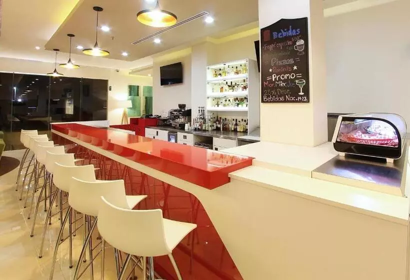 酒店 Fiesta Inn Coatzacoalcos