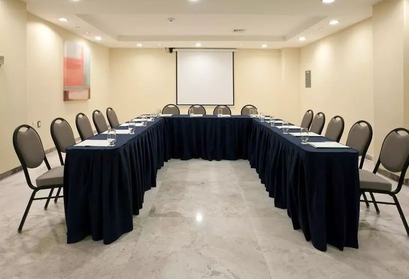 Отель Hípico Inn