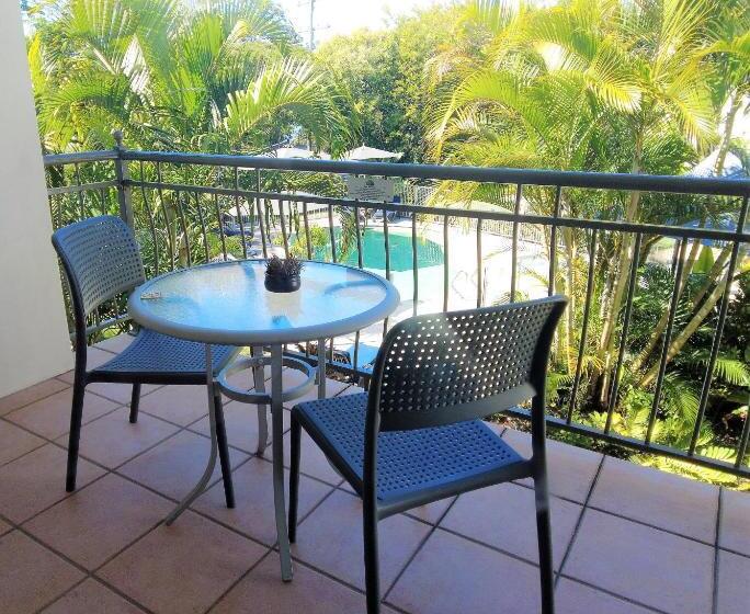 Отель Noosa River Retreat Holiday Apartments