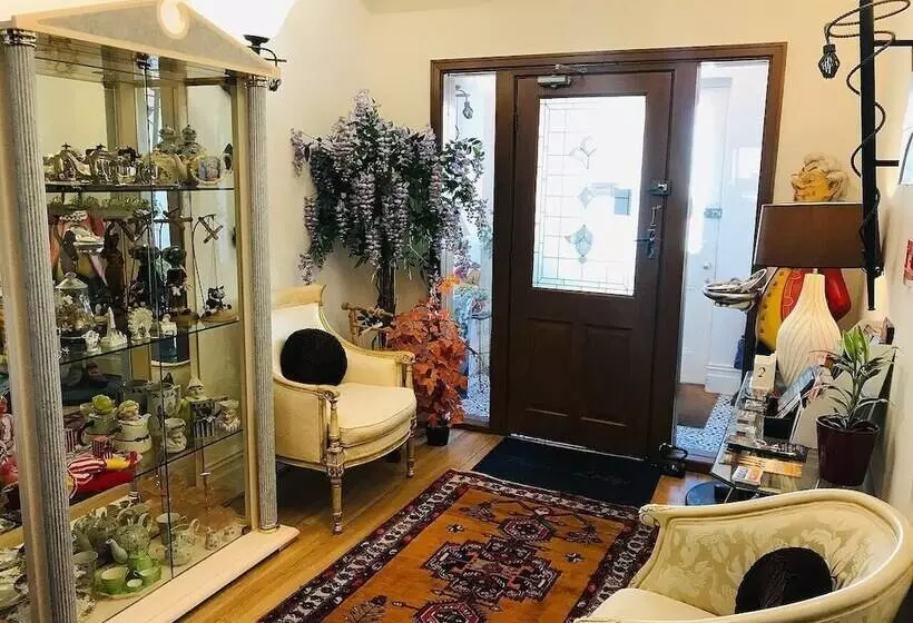 בית מלון כפרי Pelham Lodge