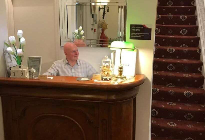 בית מלון כפרי Pelham Lodge