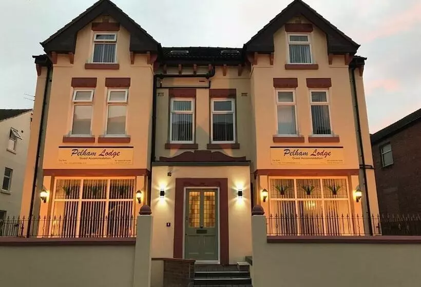 בית מלון כפרי Pelham Lodge