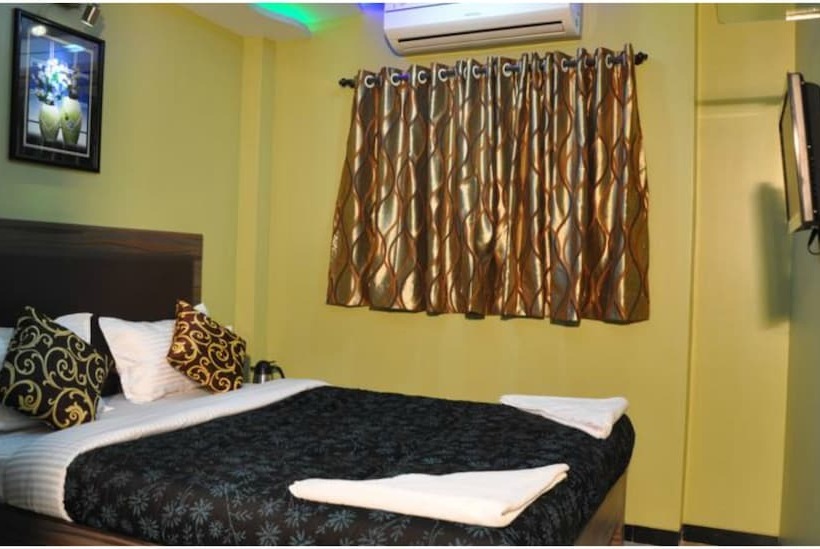 Отель Planet Plaza