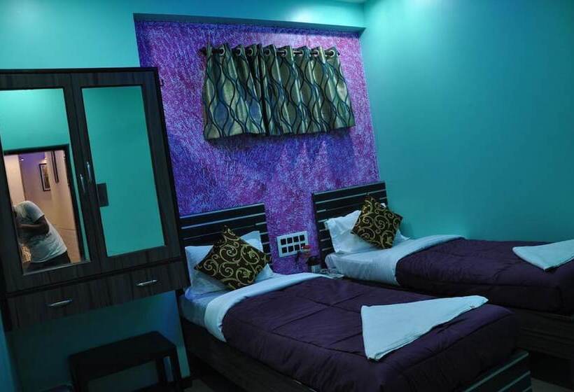 Отель Planet Plaza