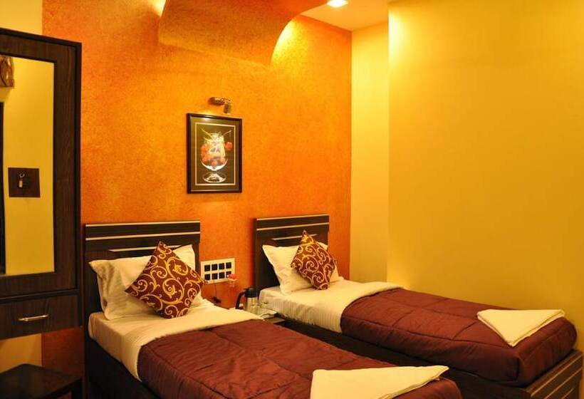 Отель Planet Plaza