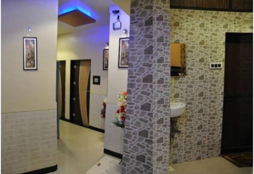 Отель Planet Plaza