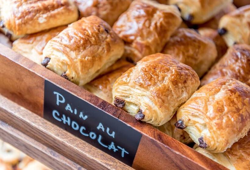 בית מלון כפרי Queens Drive At Finsbury Park