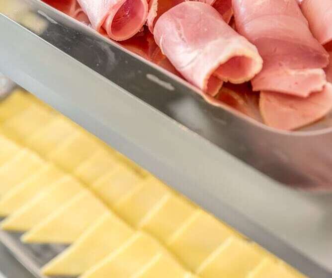 בית מלון כפרי Queens Drive At Finsbury Park