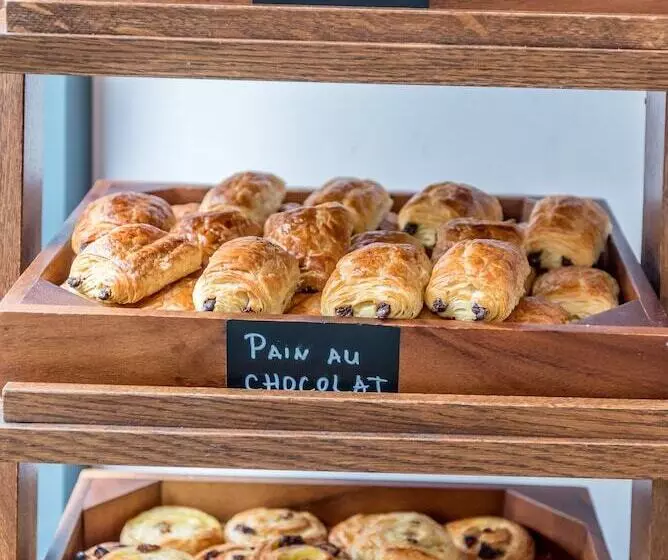 ホテル Queens Drive At Finsbury Park