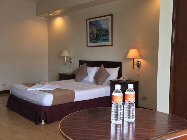 בית מלון כפרי Robbinsdale Residences