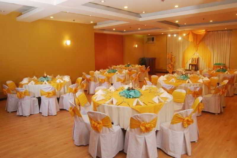 בית מלון כפרי Robbinsdale Residences