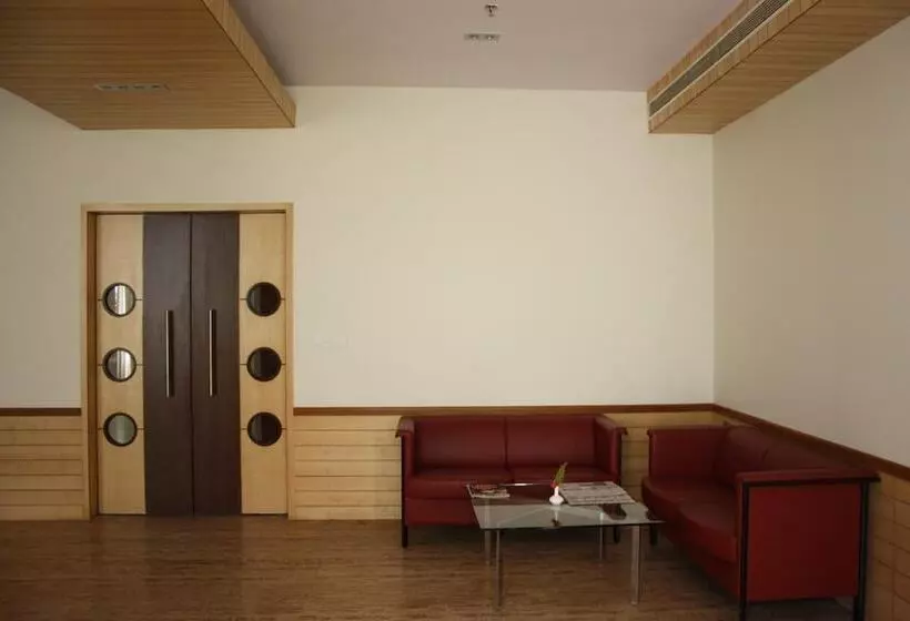 ホテル Royal Orchid Central Kireeti Hampi Hospet