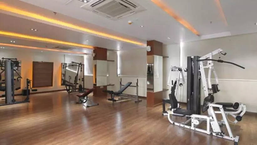 ホテル Royal Orchid Central Kireeti Hampi Hospet