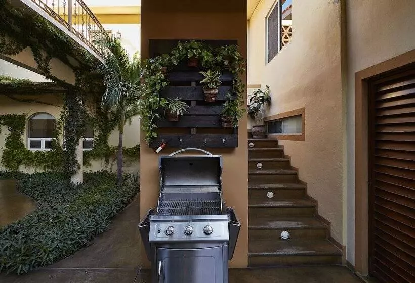 בית מלון כפרי San Angel Suites