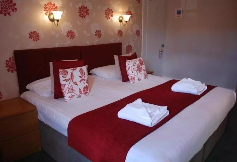 בית מלון כפרי The Ardyne Guest House