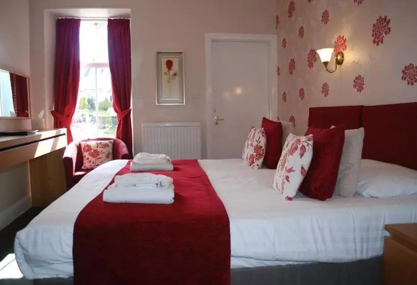 בית מלון כפרי The Ardyne Guest House