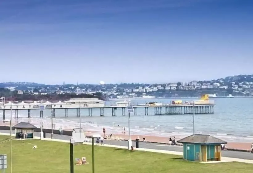 Отель The Briars