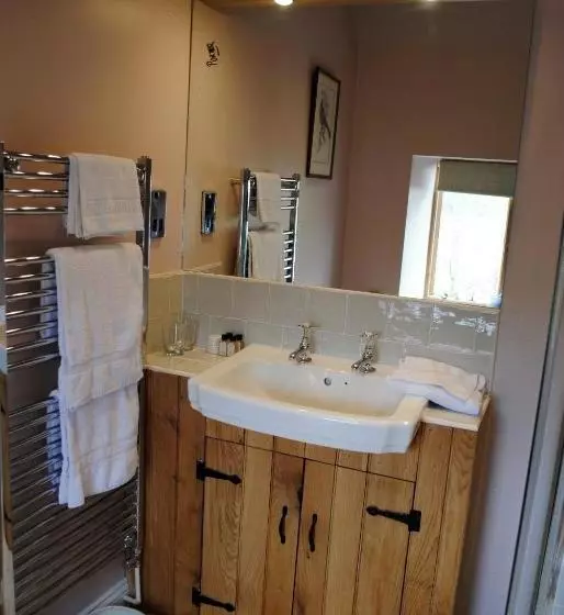 Отель The Fox At Barrington