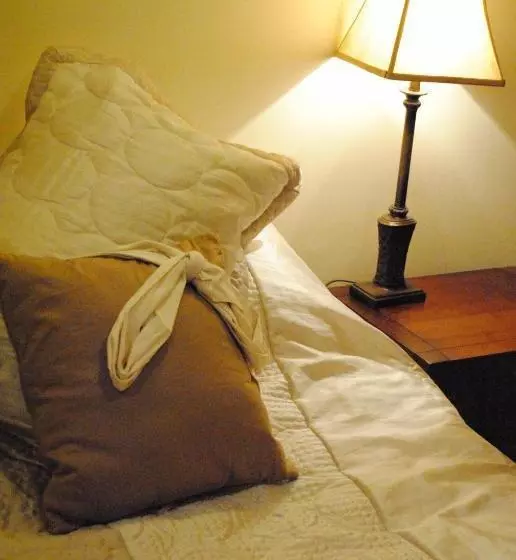 Отель The Fox At Barrington