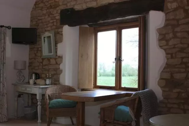 Отель The Fox At Barrington