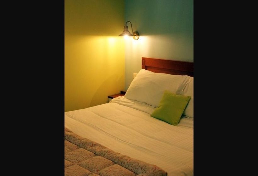 酒店 The Roebuck Inn