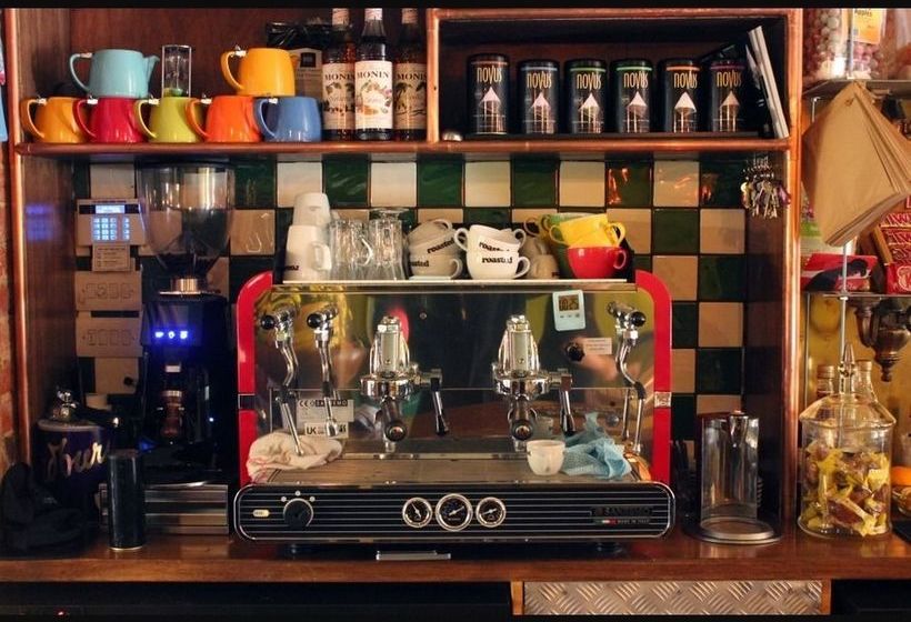 酒店 The Roebuck Inn