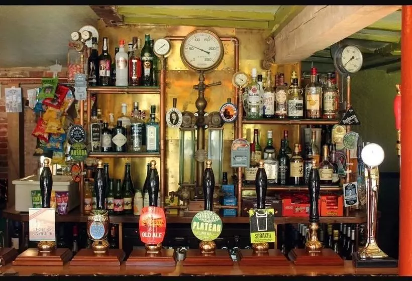 ホテル The Roebuck Inn