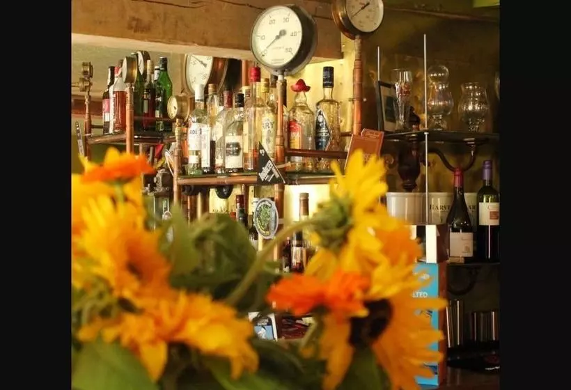 ホテル The Roebuck Inn