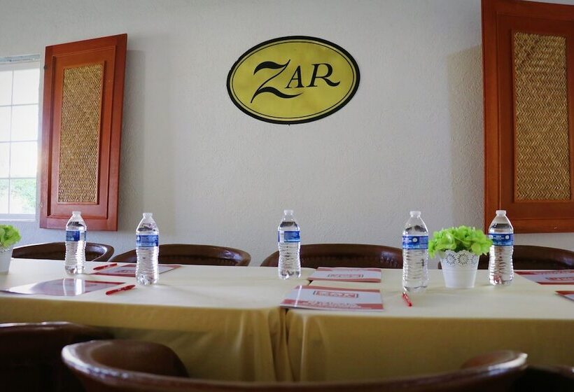 ホテル Zar Colima