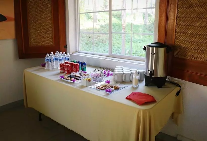 ホテル Zar Colima