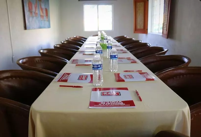 ホテル Zar Colima