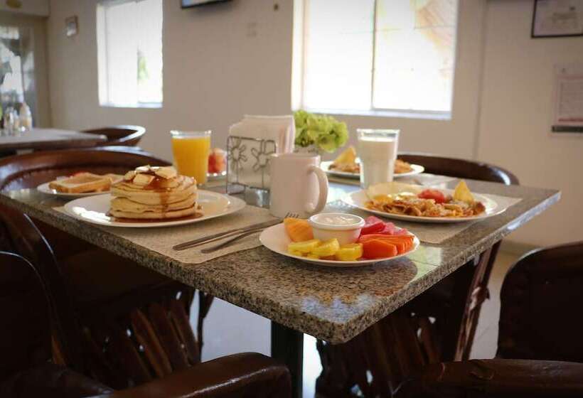 ホテル Zar Colima