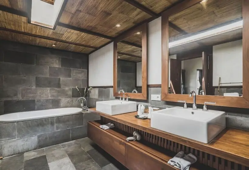 Luwak Ubud Villa & Jungle Suite
