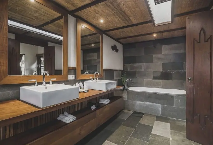 Luwak Ubud Villa & Jungle Suite