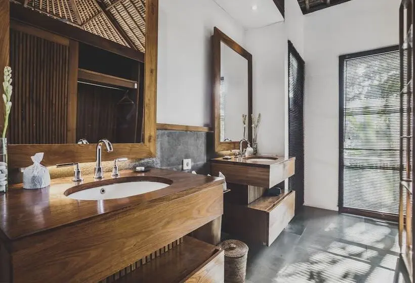 Luwak Ubud Villa & Jungle Suite