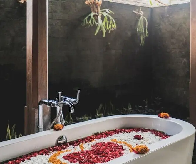 Luwak Ubud Villa & Jungle Suite