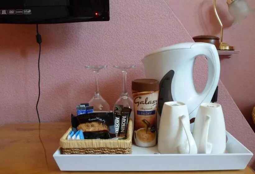 민박 The Farthings