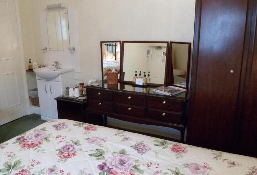 تختخواب و صبحانه The Farthings