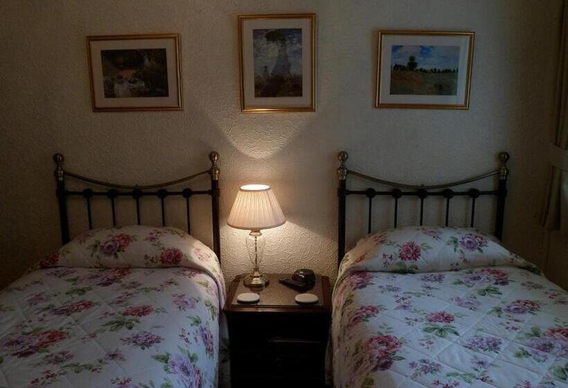 تختخواب و صبحانه The Farthings