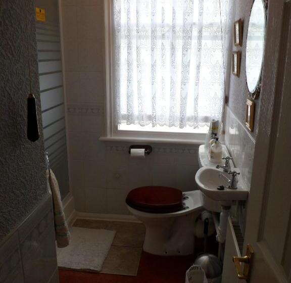 تختخواب و صبحانه The Farthings