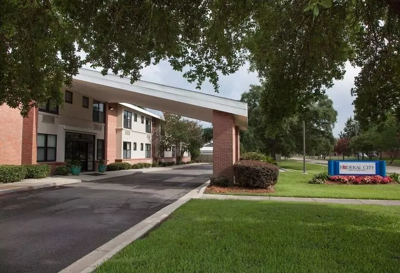 酒店 Federal City Inn & Suites